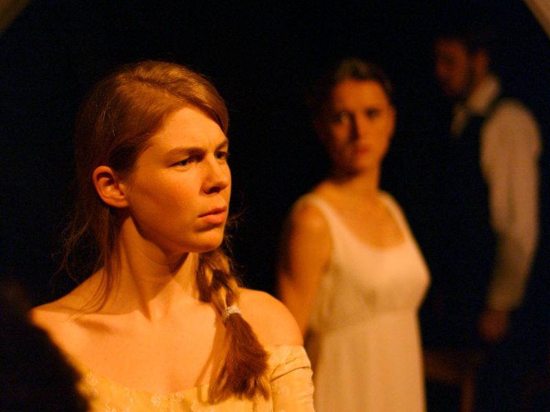 Rebekka West, Beate Rosmer and Rosmer are creating a three-dimensional composition. Beate Rosmer is staring at Rebekka West at the front whose facial expression is suggesting contemplation.